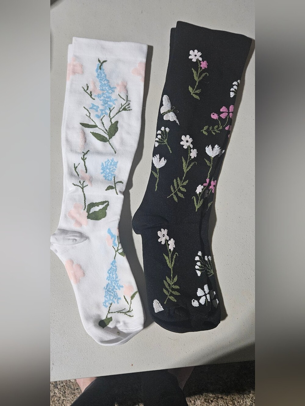 Floral Crew Socks - White & Black (Pack of 2)
